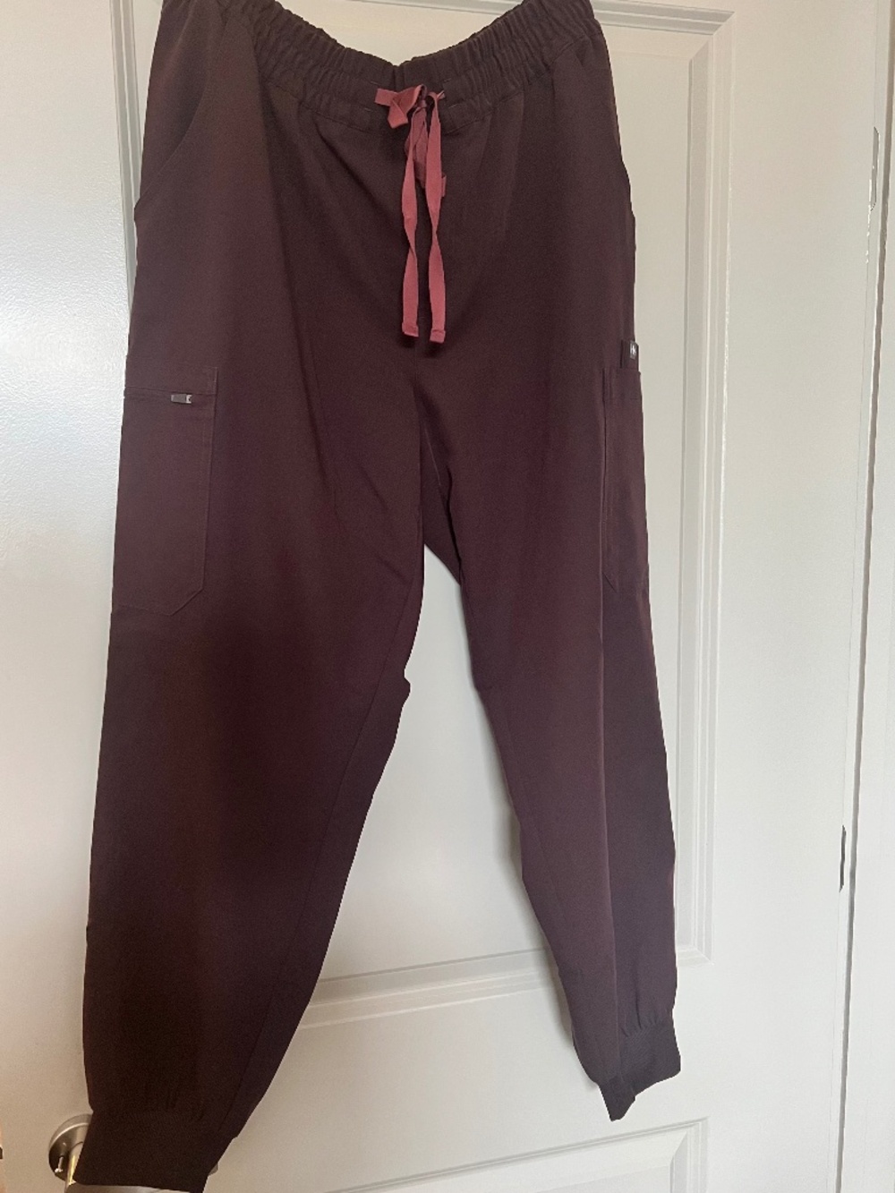 🤎 FIGS Uman Relaxed Jogger Scrub Pants – Espresso, Size XL
